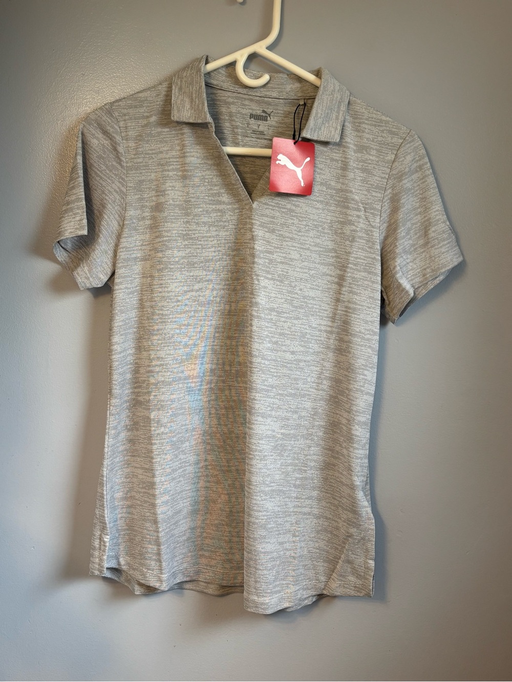 PUMA Women’s Golf Polo Shirt - Gray Heather V-Neck Performance Top. Sz L. NWT